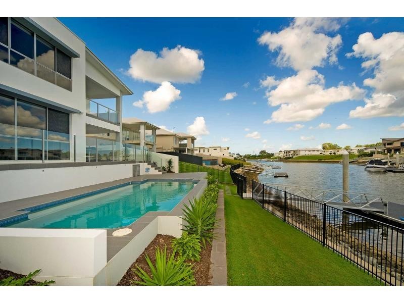47 Harbourvue Court, River Links, Helensvale QLD 4212