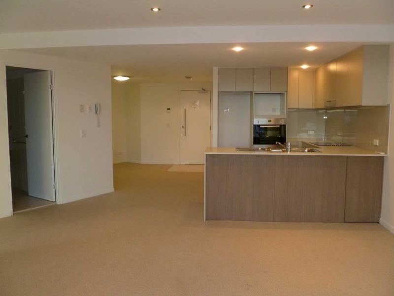 2201/2 Activa Way, Hope Island QLD 4212