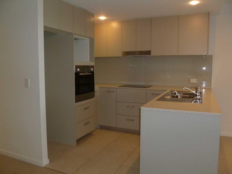 2201/2 Activa Way, Hope Island QLD 4212