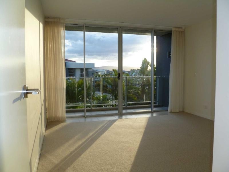 2201/2 Activa Way, Hope Island QLD 4212