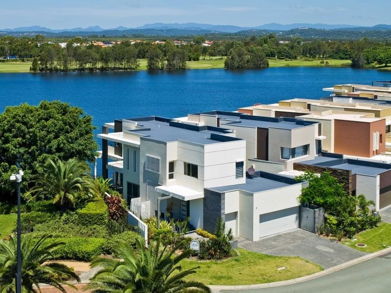 6063 Lugano Drive, Hope Island QLD 4212
