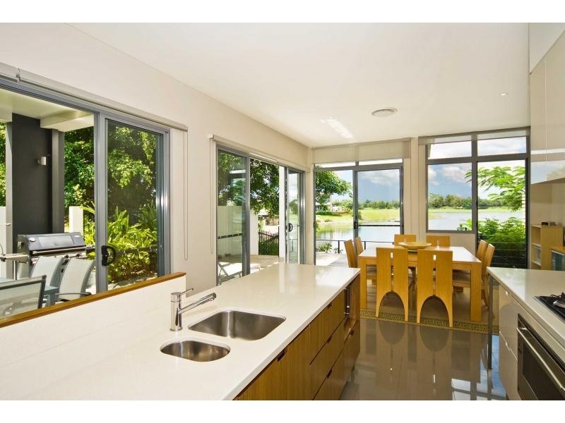 6063 Lugano Drive, Hope Island QLD 4212