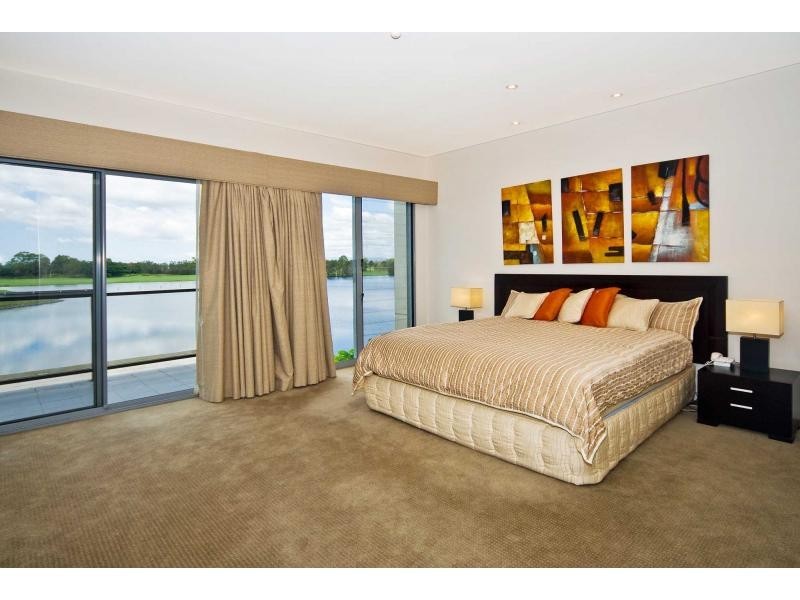 6063 Lugano Drive, Hope Island QLD 4212