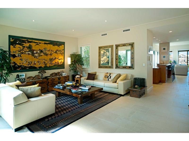 1517 Riverdale Drive, Hope Island QLD 4212