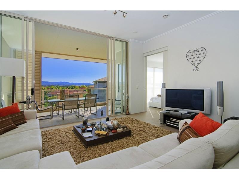 Unit 1749/2 Rialto Quay Drive, Hope Island QLD 4212