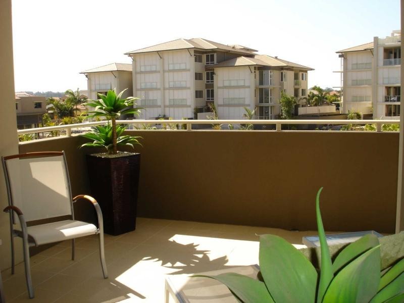 Unit 1749/2 Rialto Quay Drive, Hope Island QLD 4212