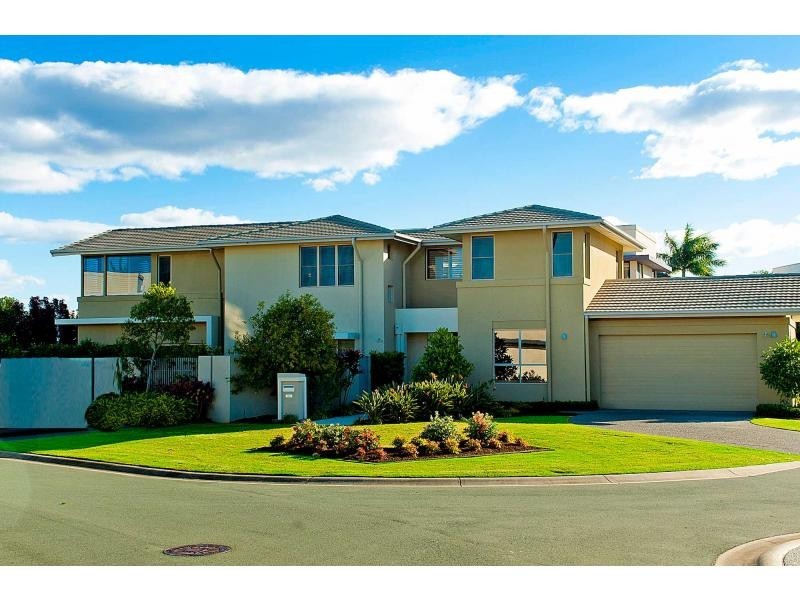 6111 Trasimeno Avenue, Hope Island QLD 4212