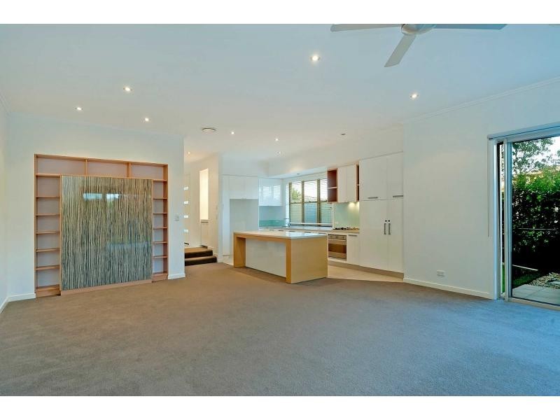 6111 Trasimeno Avenue, Hope Island QLD 4212
