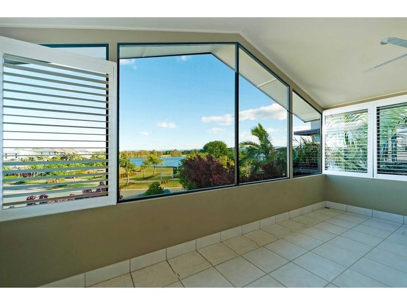 6111 Trasimeno Avenue, Hope Island QLD 4212