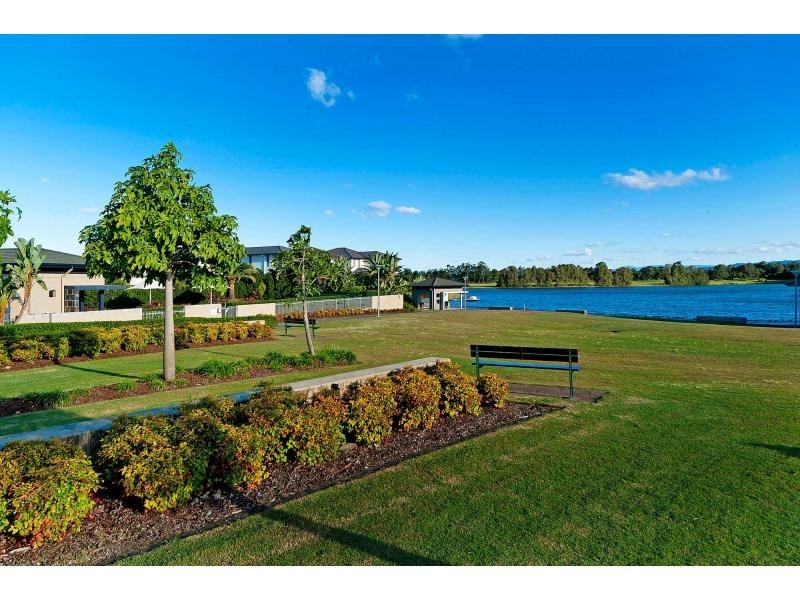 6111 Trasimeno Avenue, Hope Island QLD 4212
