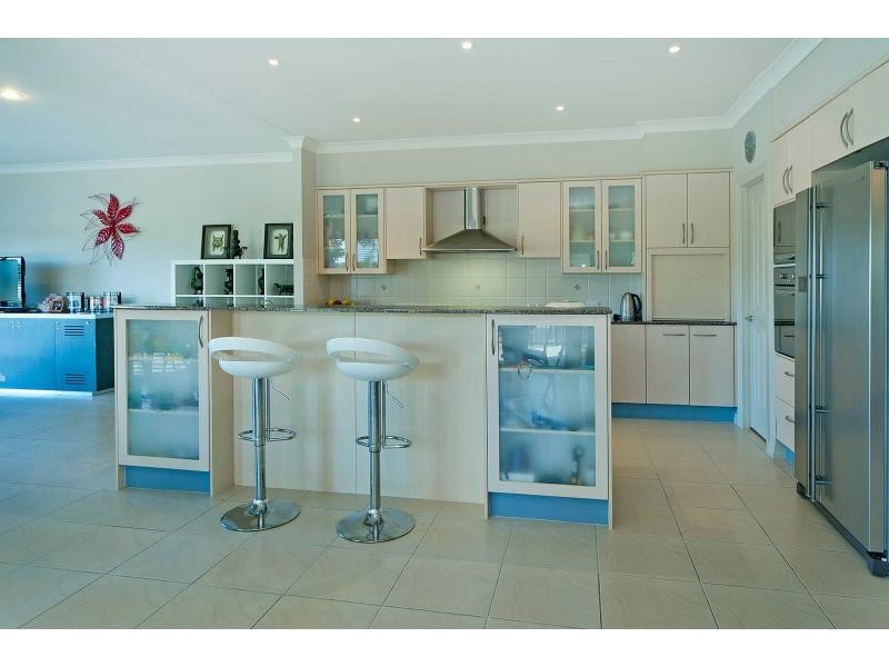 2144 Beaufort Way, Hope Island QLD 4212