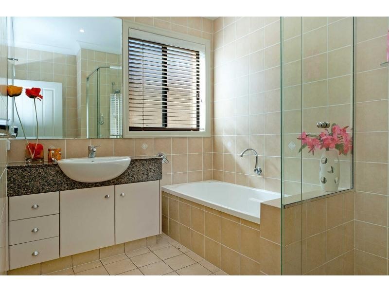 2144 Beaufort Way, Hope Island QLD 4212