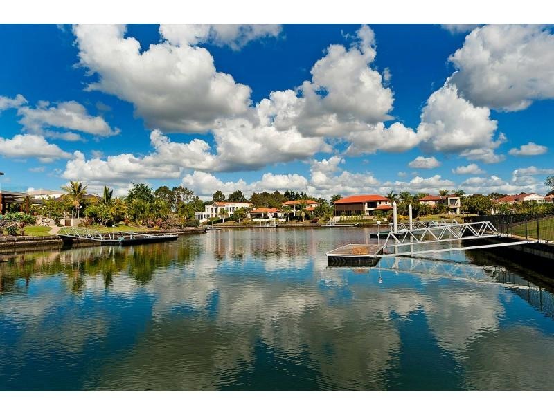 2144 Beaufort Way, Hope Island QLD 4212