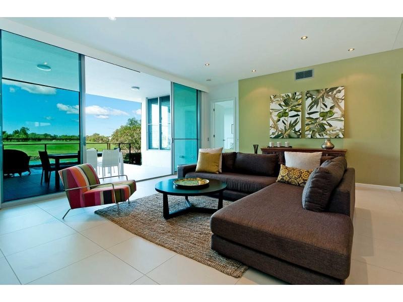 7521 Springfield Drive, Hope Island QLD 4212