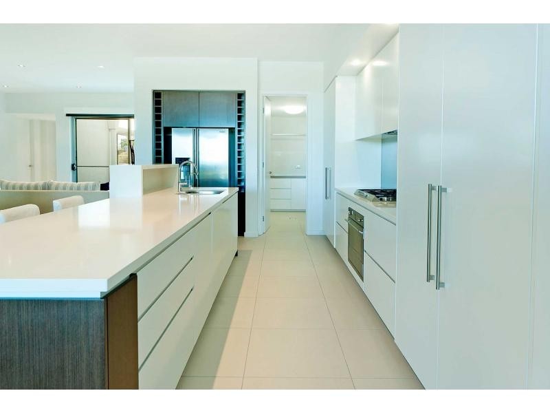 7521 Springfield Drive, Hope Island QLD 4212