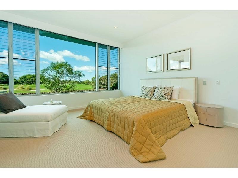 7521 Springfield Drive, Hope Island QLD 4212