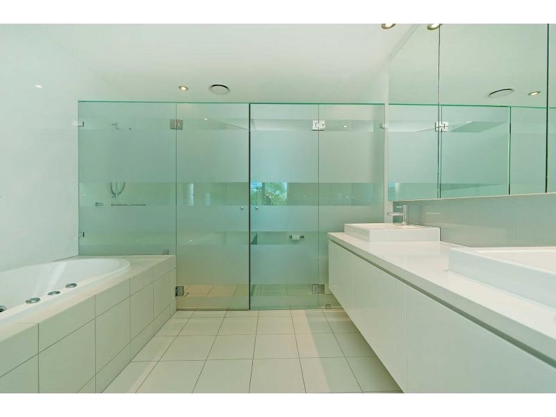 7521 Springfield Drive, Hope Island QLD 4212