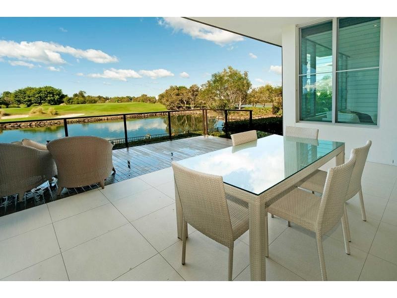 7521 Springfield Drive, Hope Island QLD 4212