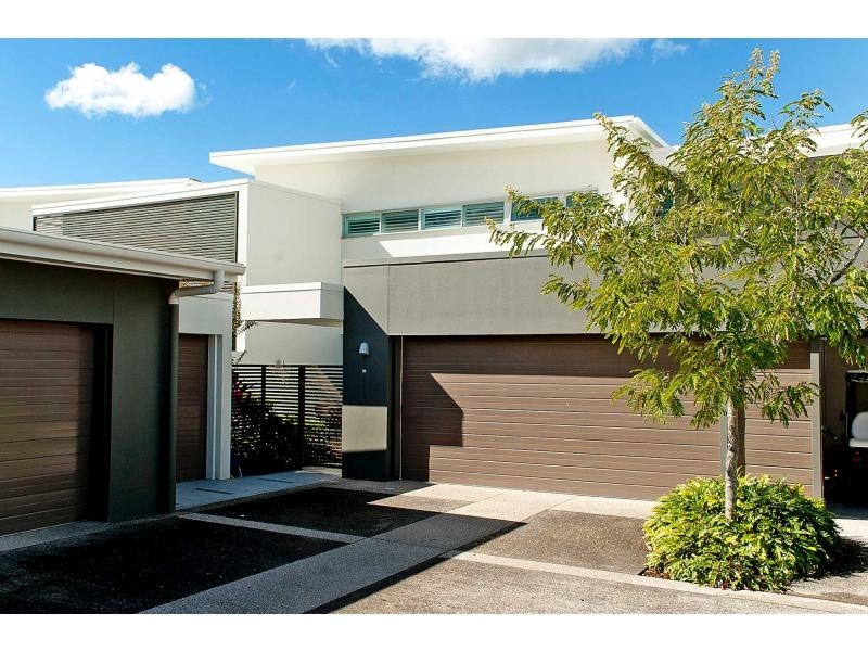 7521 Springfield Drive, Hope Island QLD 4212