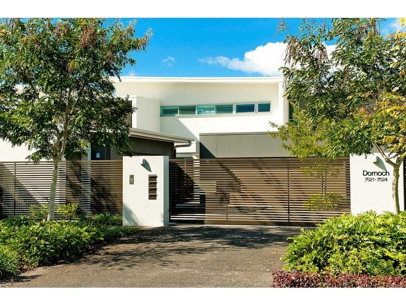 7521 Springfield Drive, Hope Island QLD 4212