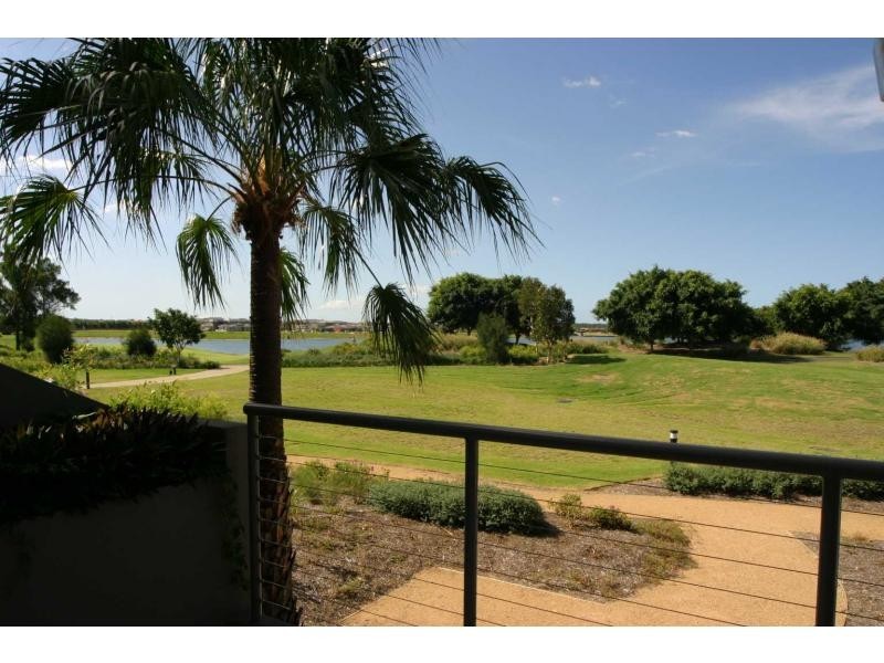 8423 Magnolia Drive, Hope Island QLD 4212