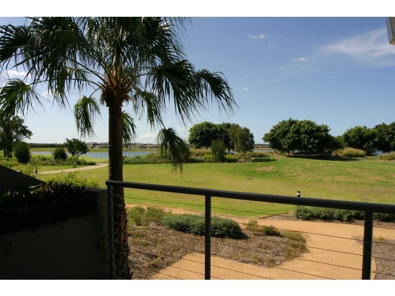 8423 Magnolia Drive, Hope Island QLD 4212