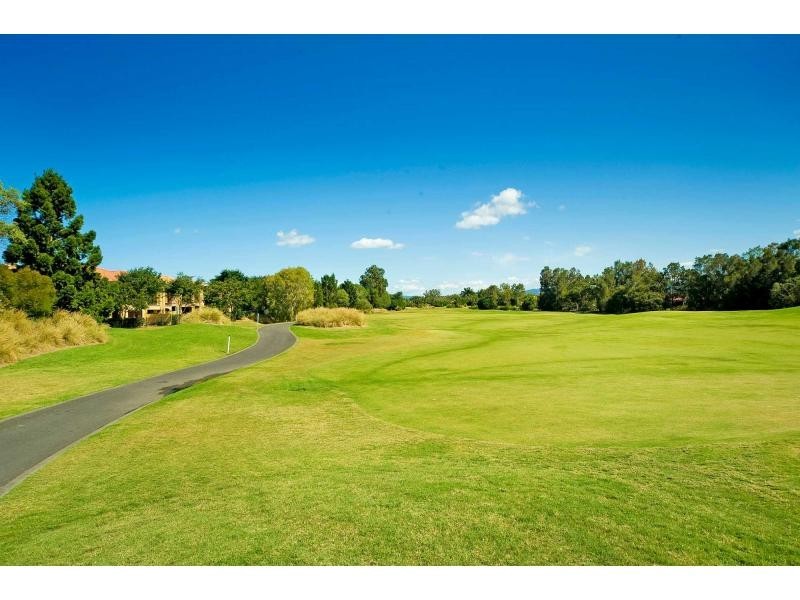 3277 Palladian Drive, Hope Island QLD 4212