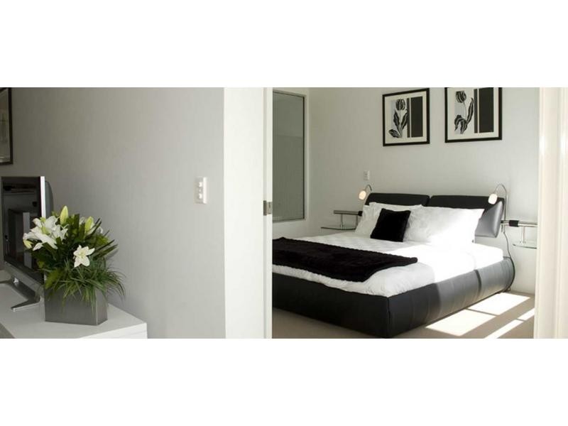 Unit 1807/2 Rialto Quay Drive, Hope Island QLD 4212