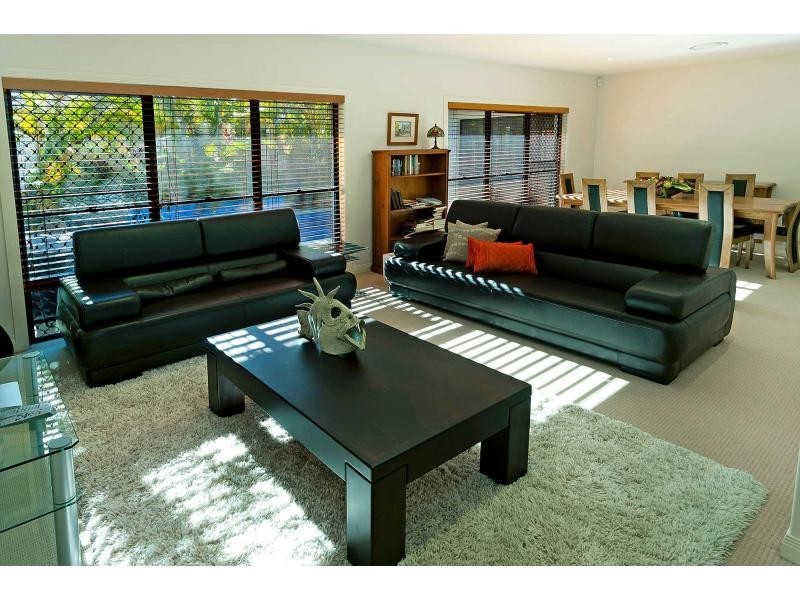 2140 Beaufort Way, Hope Island QLD 4212