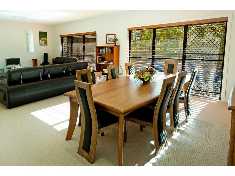 2140 Beaufort Way, Hope Island QLD 4212