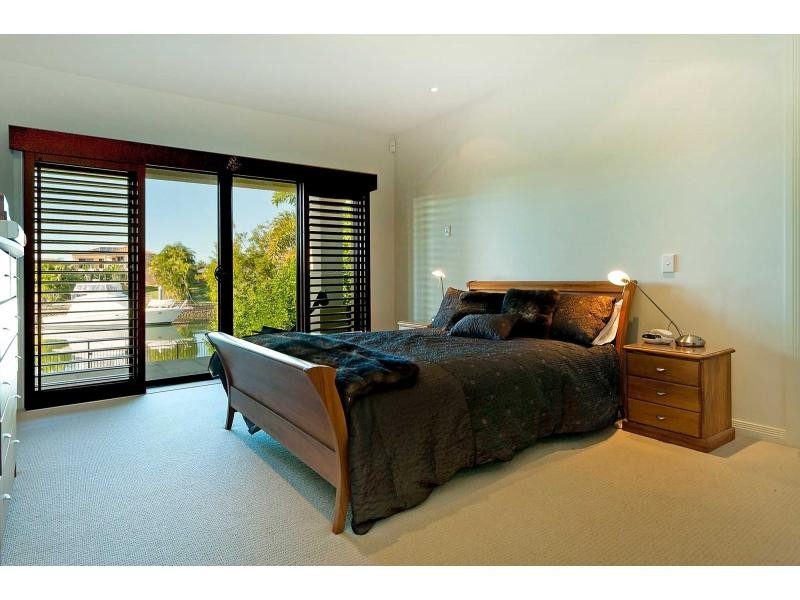 2140 Beaufort Way, Hope Island QLD 4212