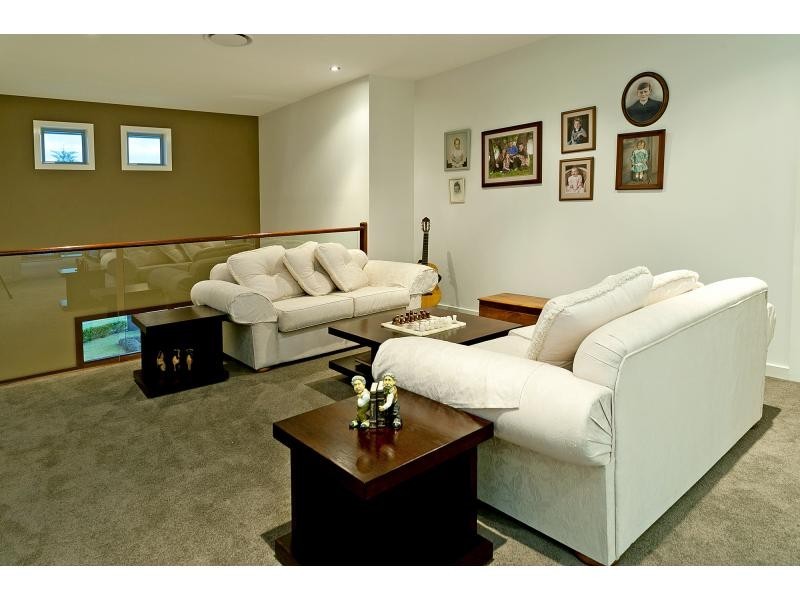 29 Coomera Court, River Links, Helensvale QLD 4212
