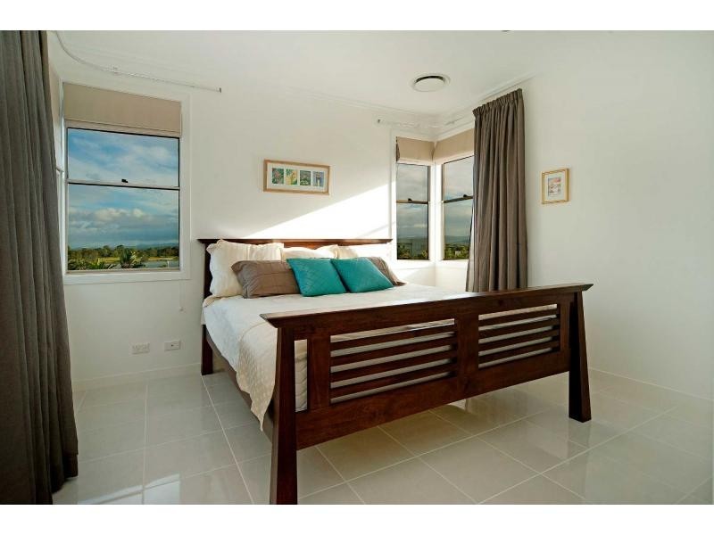 6137 Bolsena Circuit, Hope Island QLD 4212