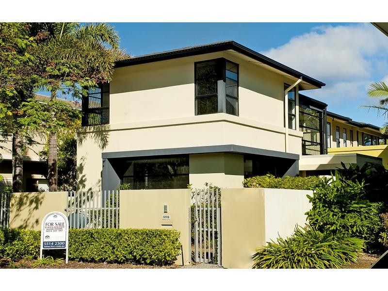 6004 The Lakes Drive, Hope Island QLD 4212