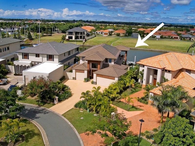 2303 Belmont Court East, Hope Island QLD 4212