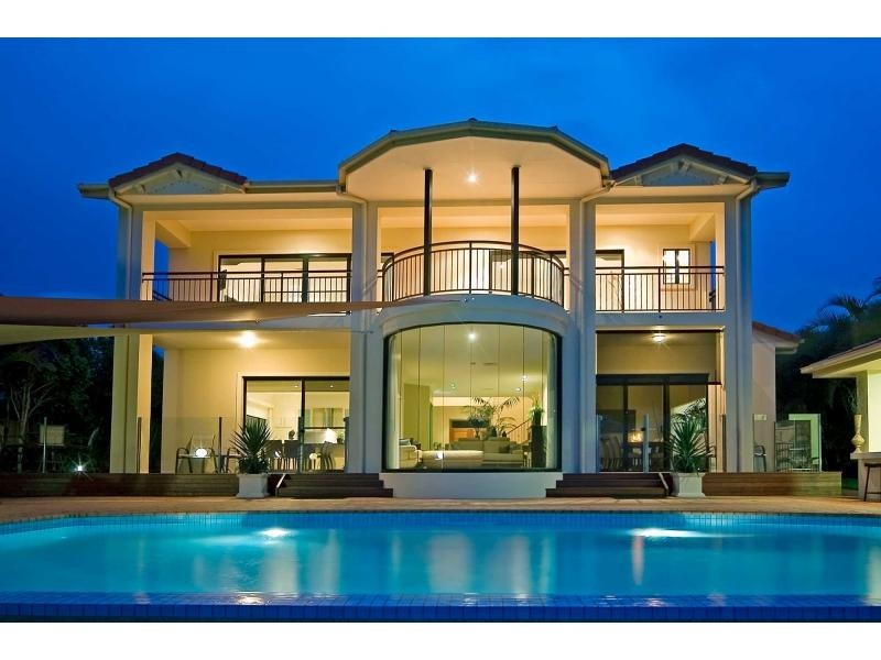 3136 Riverleigh Drive, Hope Island QLD 4212