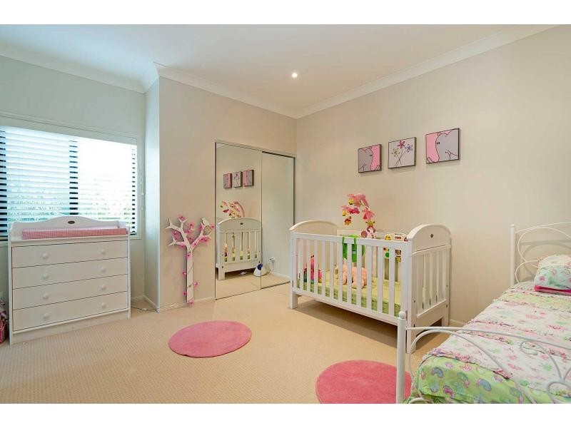 3136 Riverleigh Drive, Hope Island QLD 4212