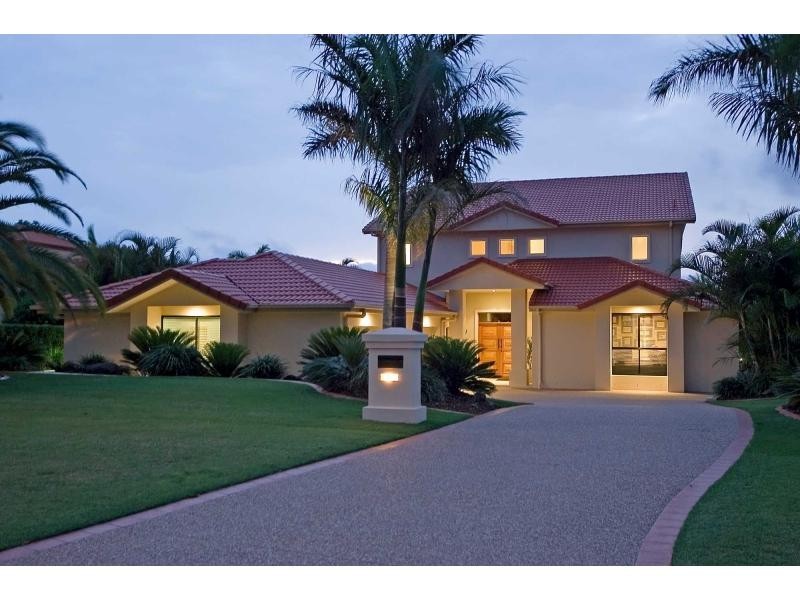 3136 Riverleigh Drive, Hope Island QLD 4212