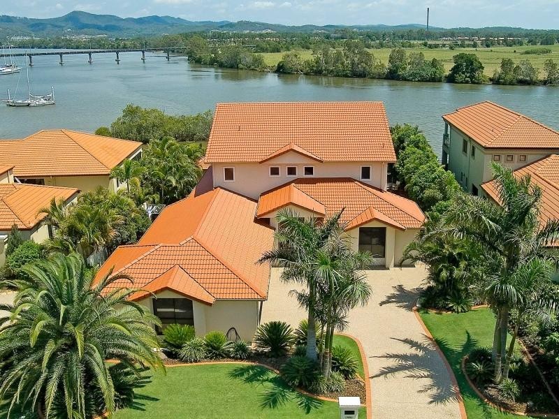 3136 Riverleigh Drive, Hope Island QLD 4212