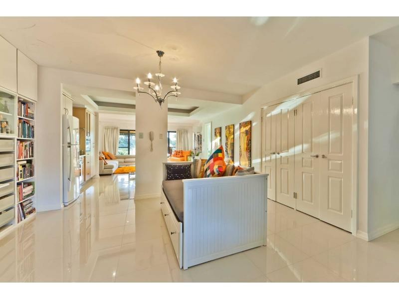 3211 Palladian Drive, Hope Island QLD 4212