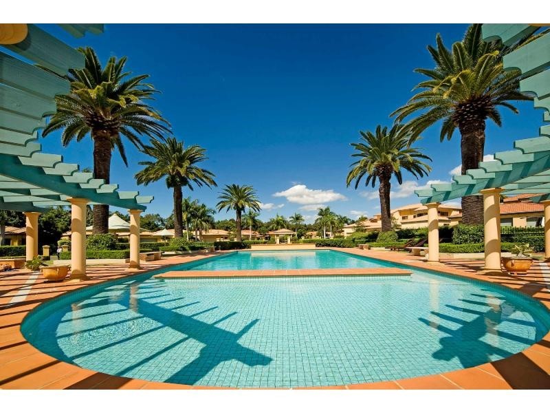 3211 Palladian Drive, Hope Island QLD 4212