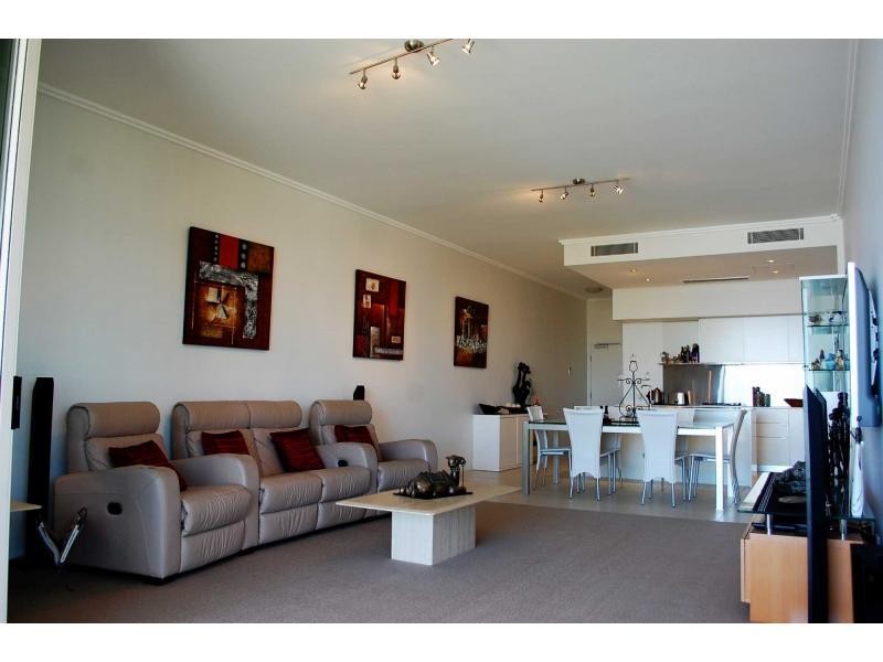 Unit 1714/2 Rialto Quay Drive, Hope Island QLD 4212