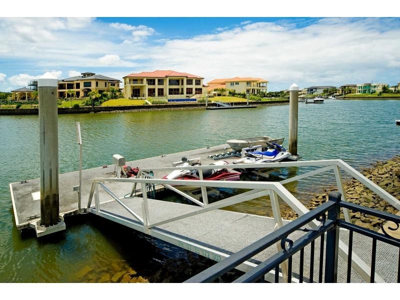 Hope Island QLD 4212