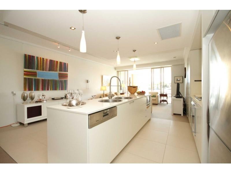 1775/1700 Rialto Quay Drive, Hope Island QLD 4212