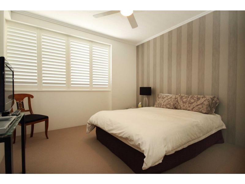 1775/1700 Rialto Quay Drive, Hope Island QLD 4212
