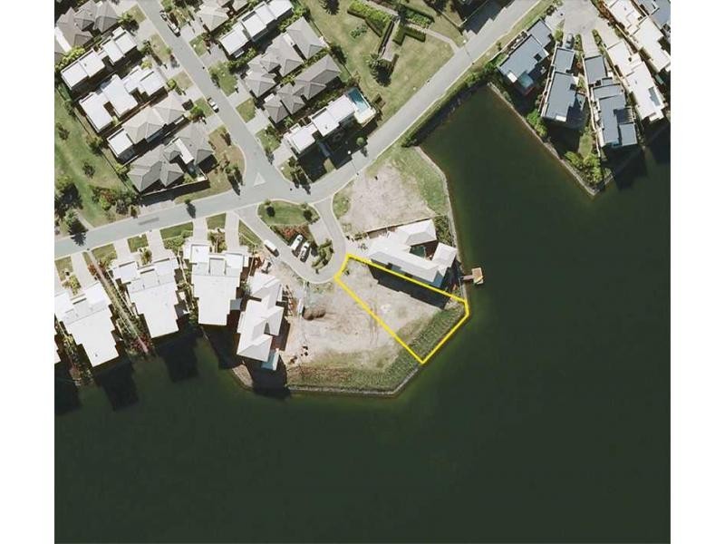 6075 Lugano Drive, Hope Island QLD 4212