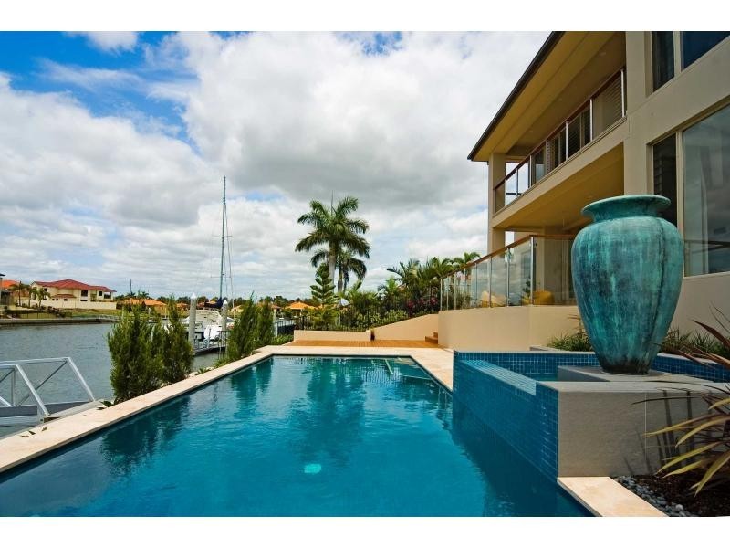 Hope Island QLD 4212