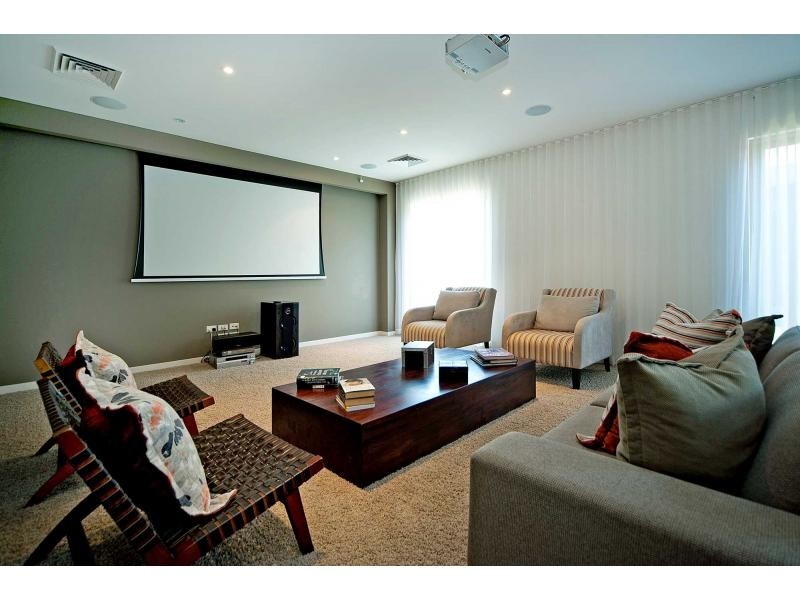 Hope Island QLD 4212