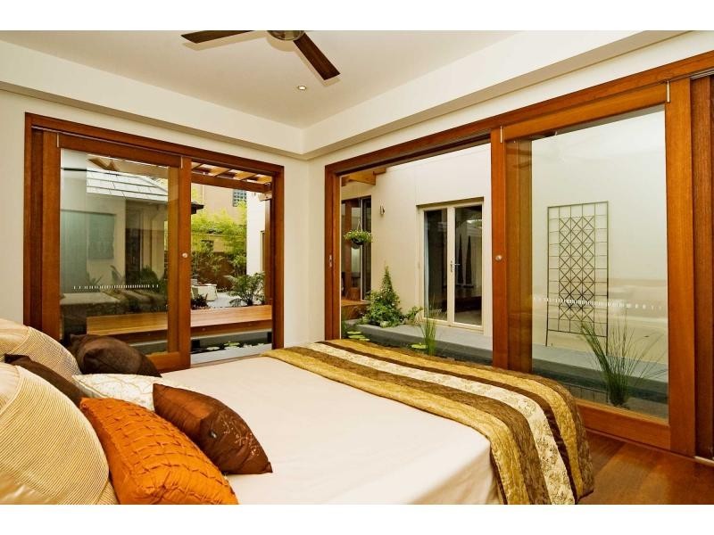 Hope Island QLD 4212