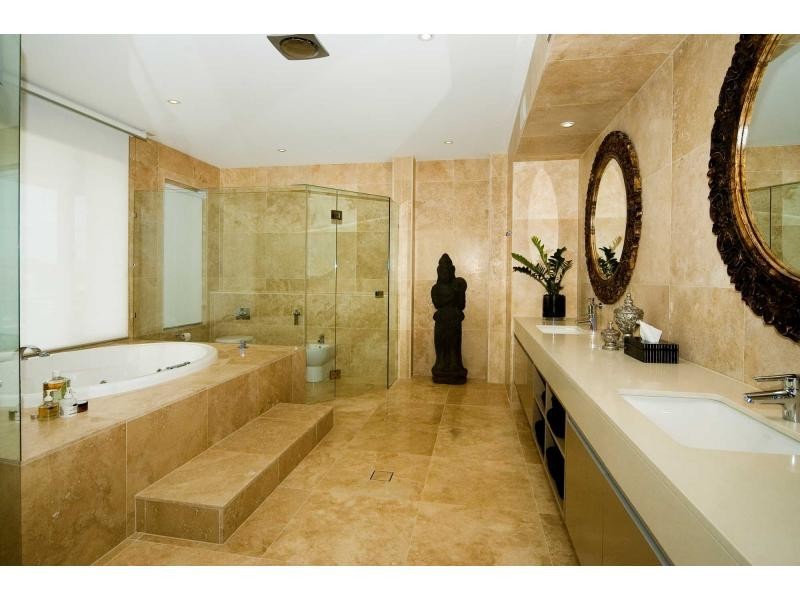 Hope Island QLD 4212